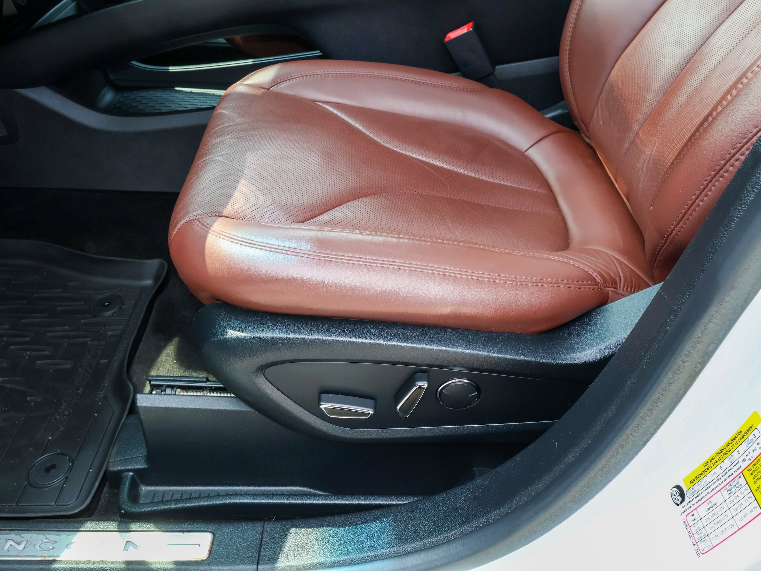 Used 2018 Lincoln MKX Reserve AWD/4WD image 14