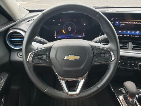 Used 2024 Chevrolet Trax LT w/ Driver Confidence Package FWD image 15