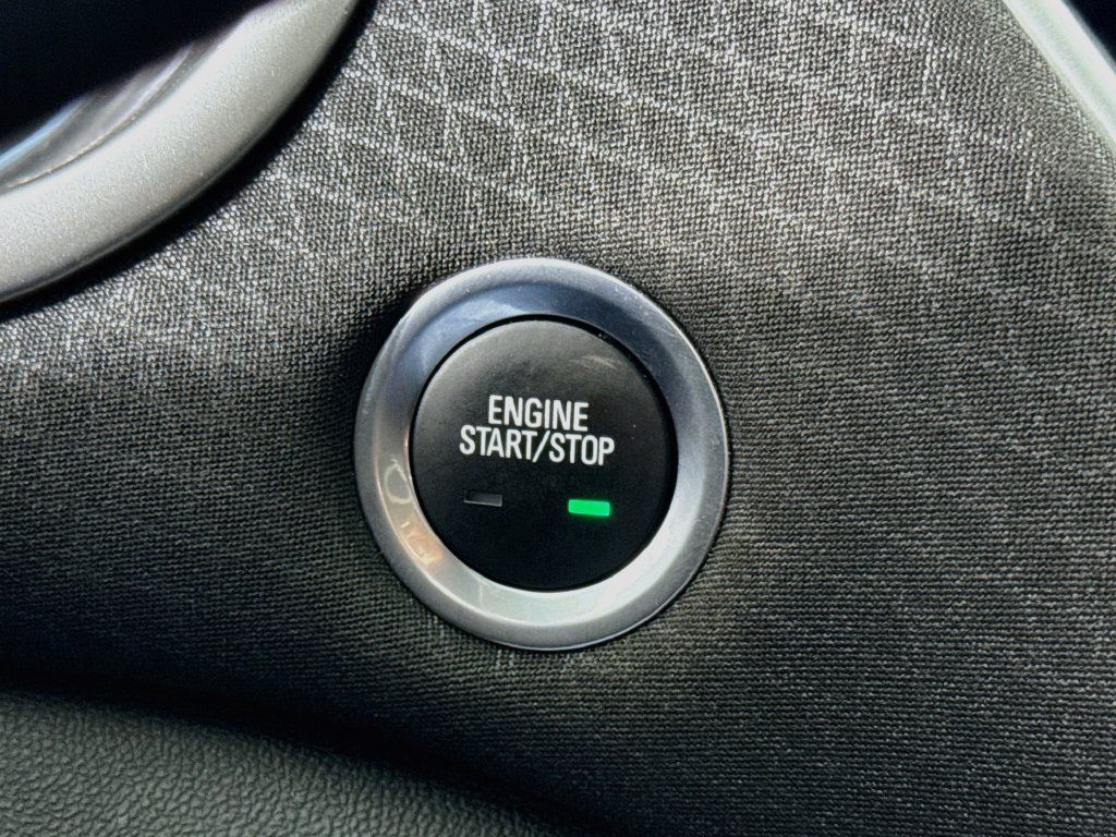 Used 2022 Chevrolet Malibu RS FWD image 26