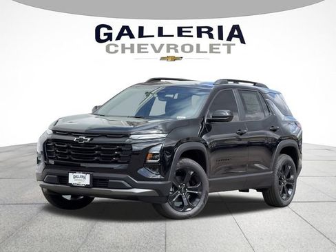 New 2026 Chevrolet Equinox LT w/ Convenience Package II FWD image 2