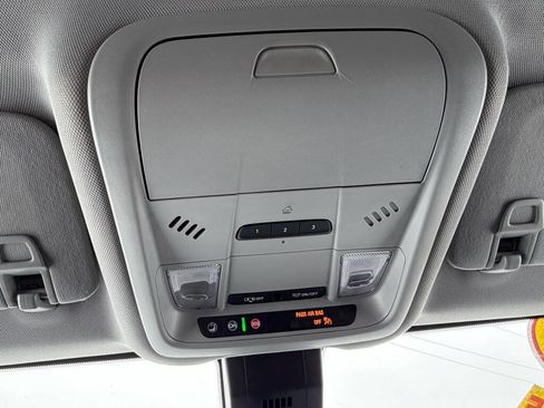 Used 2021 Chevrolet Equinox LT image 29