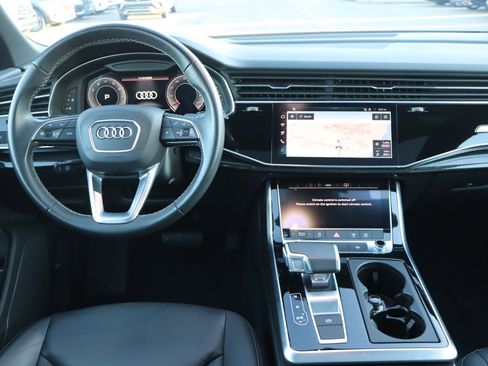 Used 2025 Audi Q7 2.0T Premium w/ Convenience Package image 12