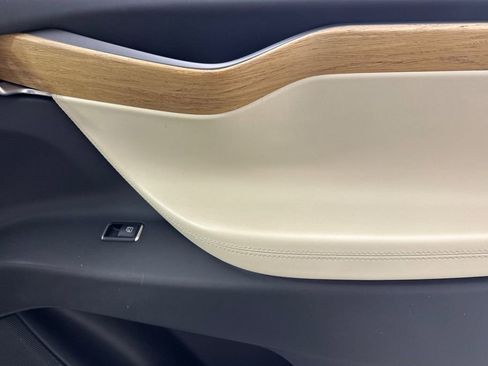 Used 2019 Tesla Model X Long Range image 20