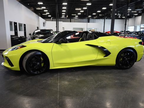 Used 2022 Chevrolet Corvette Stingray Premium Conv w/ Z51 Performance Package image 11