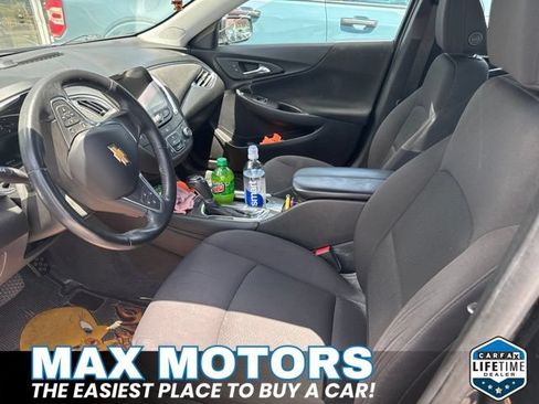 Used 2017 Chevrolet Malibu LT FWD image 11