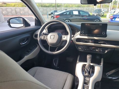 Certified 2024 Honda HR-V LX image 11