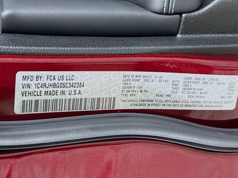 New 2025 Jeep Grand Cherokee Limited image 30