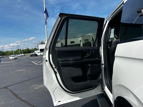 New 2026 Ford Expedition Max Platinum AWD/4WD image 19
