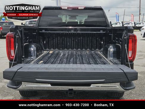 Used 2025 GMC Sierra 1500 SLT AWD/4WD image 16