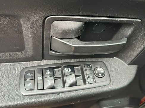 Used 2017 RAM 1500 Express image 42