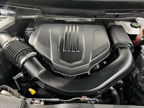 Used 2025 GMC Acadia Elevation image 38