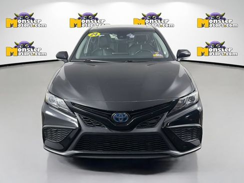 Used 2024 Toyota Camry XLE FWD image 2