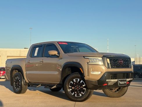 Certified 2022 Nissan Frontier Pro-X image 2