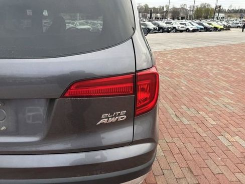 Used 2017 Honda Pilot Elite image 11