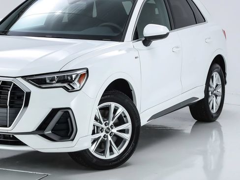 Used 2025 Audi Q3 2.0T Premium Plus w/ Premium Plus Package AWD/4WD image 4