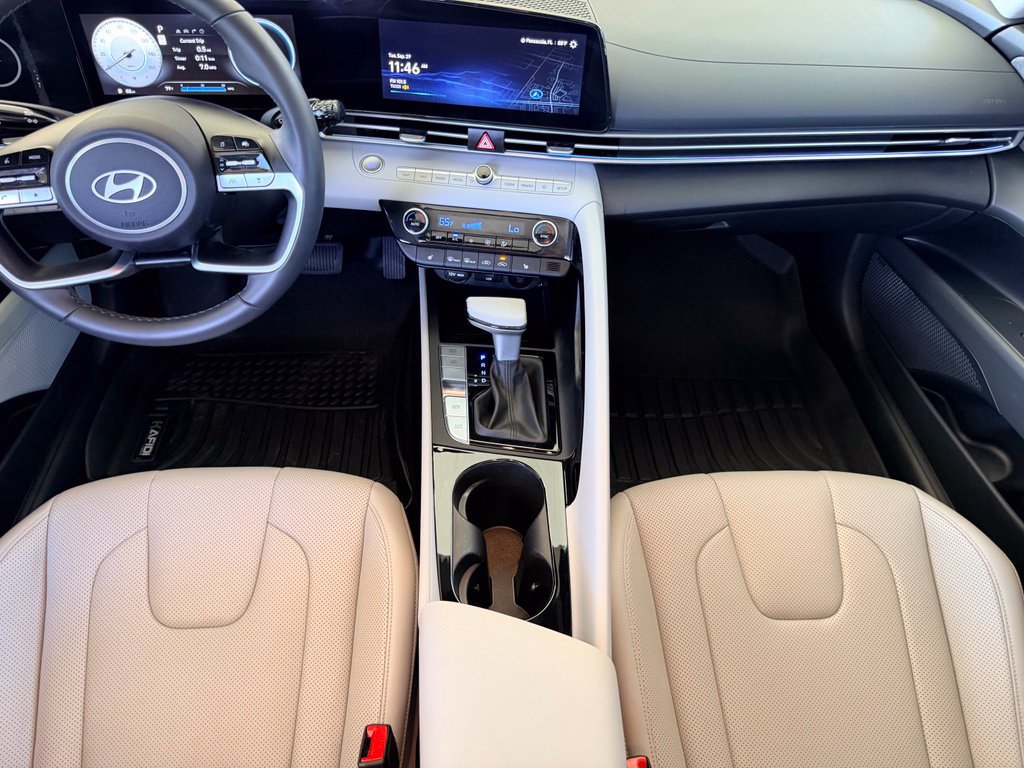 Used 2025 Hyundai Elantra Limited FWD image 19