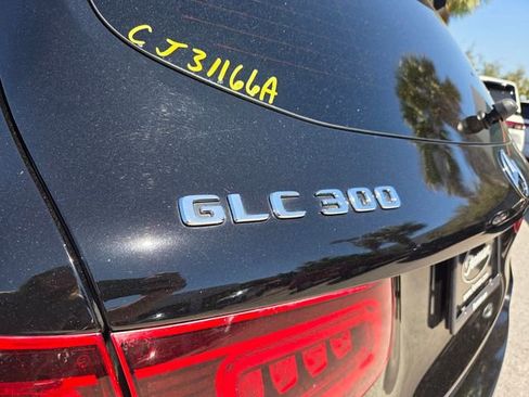 Used 2022 Mercedes-Benz GLC 300 image 11