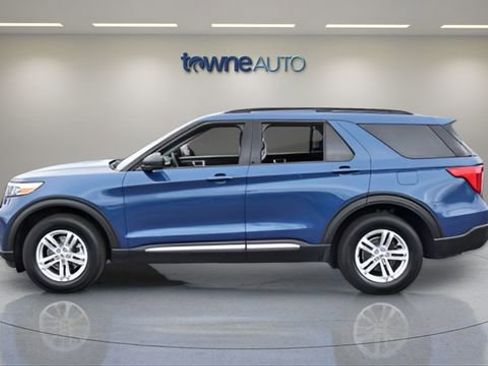 Used 2022 Ford Explorer XLT w/ Equipment Group 202A AWD/4WD image 4