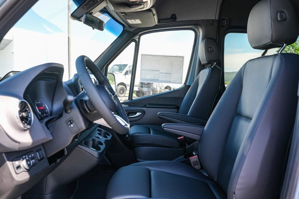New 2026 Mercedes-Benz Sprinter 2500 image 19