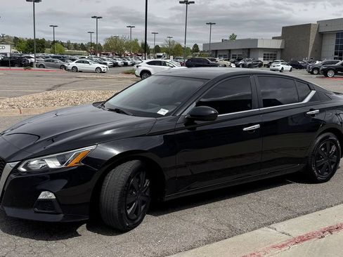 Used 2020 Nissan Altima 2.5 S FWD image 4