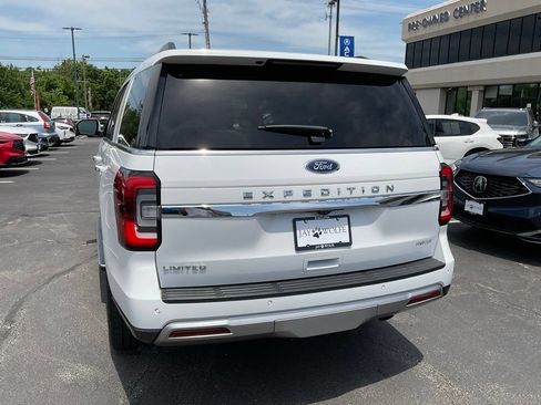 Used 2023 Ford Expedition Limited AWD/4WD image 6