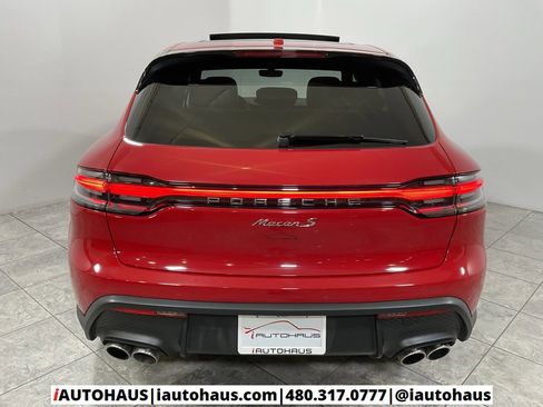 Used 2022 Porsche Macan S w/ Premium Package Plus image 5