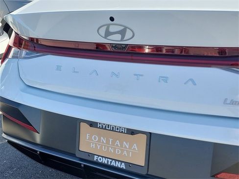 New 2026 Hyundai Elantra Limited image 23