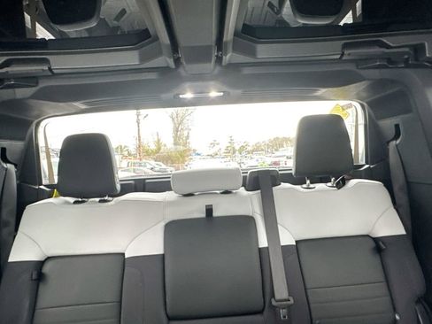 Used 2025 GMC Hummer EV 3X AWD/4WD image 33