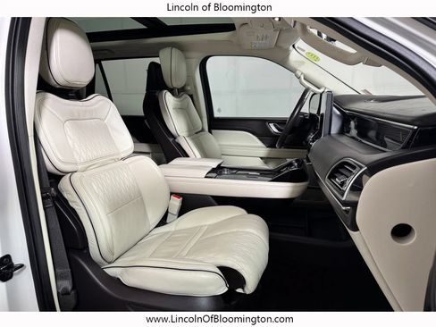 Used 2023 Lincoln Navigator Black Label AWD/4WD image 10