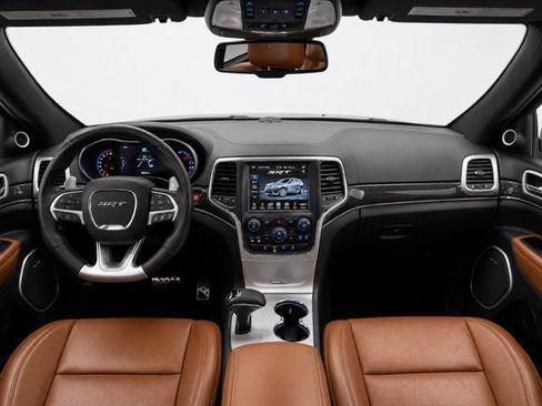 Used 2015 Jeep Grand Cherokee SRT w/ Luxury Group II AWD/4WD image 16