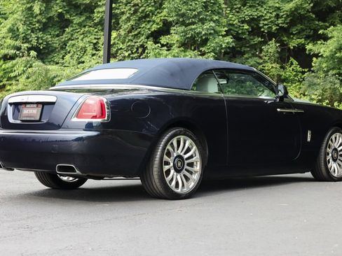 Used 2019 Rolls-Royce Dawn image 15