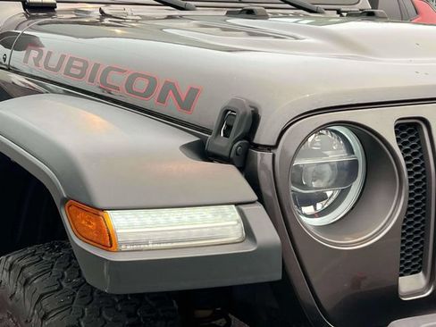 Used 2018 Jeep Wrangler Unlimited Rubicon AWD/4WD image 14