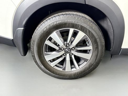 Used 2023 Nissan Pathfinder SL AWD/4WD image 33