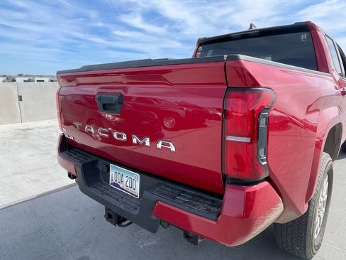 Used 2025 Toyota Tacoma SR5 image 4