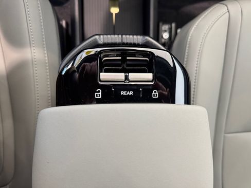 New 2026 Volvo EX30 Cross Country Ultra w/ Protection Package Premier image 12