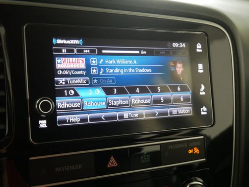Used 2019 Mitsubishi Outlander SEL AWD/4WD image 22