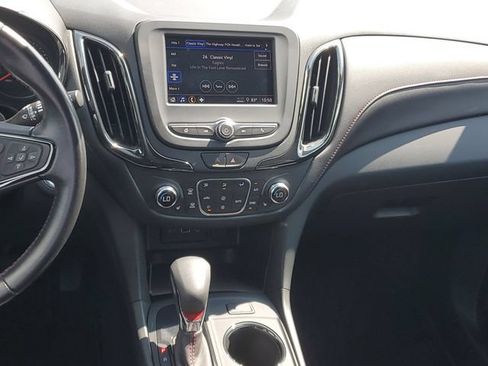 Certified 2022 Chevrolet Equinox RS FWD image 14