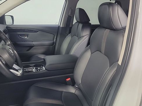 Certified 2025 Honda Pilot EX-L image 18