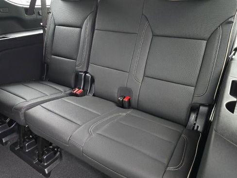 New 2026 Chevrolet Suburban Premier AWD/4WD image 17