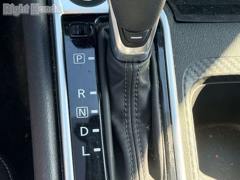 Used 2025 Nissan Sentra SV FWD image 13