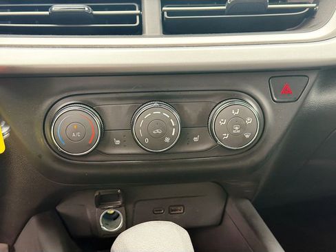 Used 2024 Chevrolet Trax RS w/ Driver Confidence Package FWD image 14