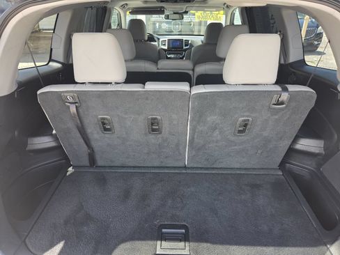 Used 2018 Honda Pilot Touring image 34