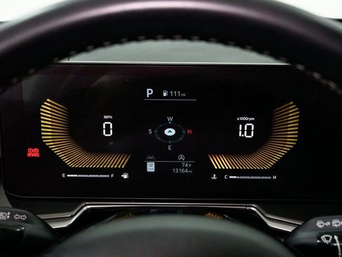 Used 2025 Kia Sorento S image 11