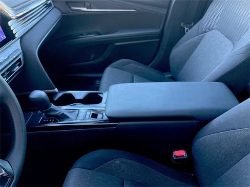 Used 2025 Toyota Camry LE image 20