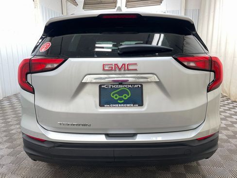 Certified 2018 GMC Terrain SLE w/ Driver Convenience Package image 16