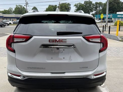 Used 2023 GMC Terrain SLT w/ Infotainment Package II AWD/4WD image 5