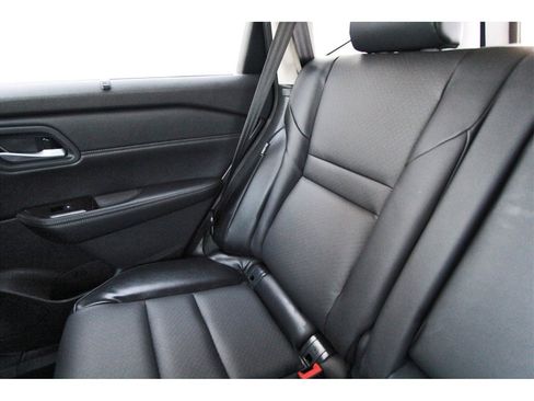 Used 2026 Nissan Rogue SV w/ SV Premium Package image 11