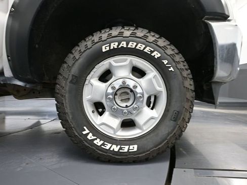 Used 2011 Ford F350 XLT w/ Camper Pkg AWD/4WD image 15