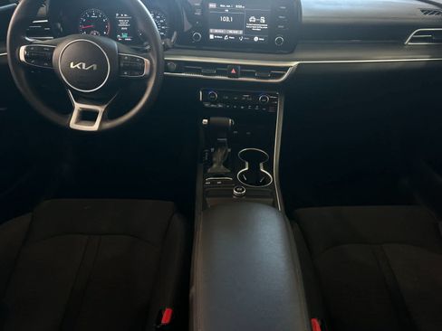 Used 2022 Kia K5 LXS FWD image 4