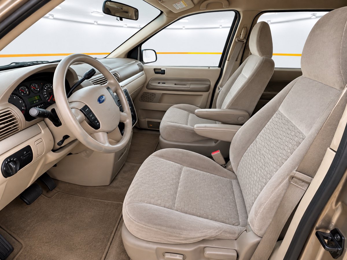 Used 2004 Ford Freestar SE FWD image 12